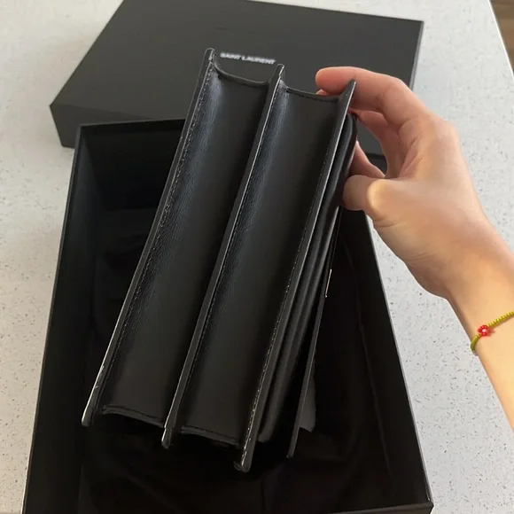 YSL Sunset Medium (Black/Gold Hardware) - Picture 7 of 11